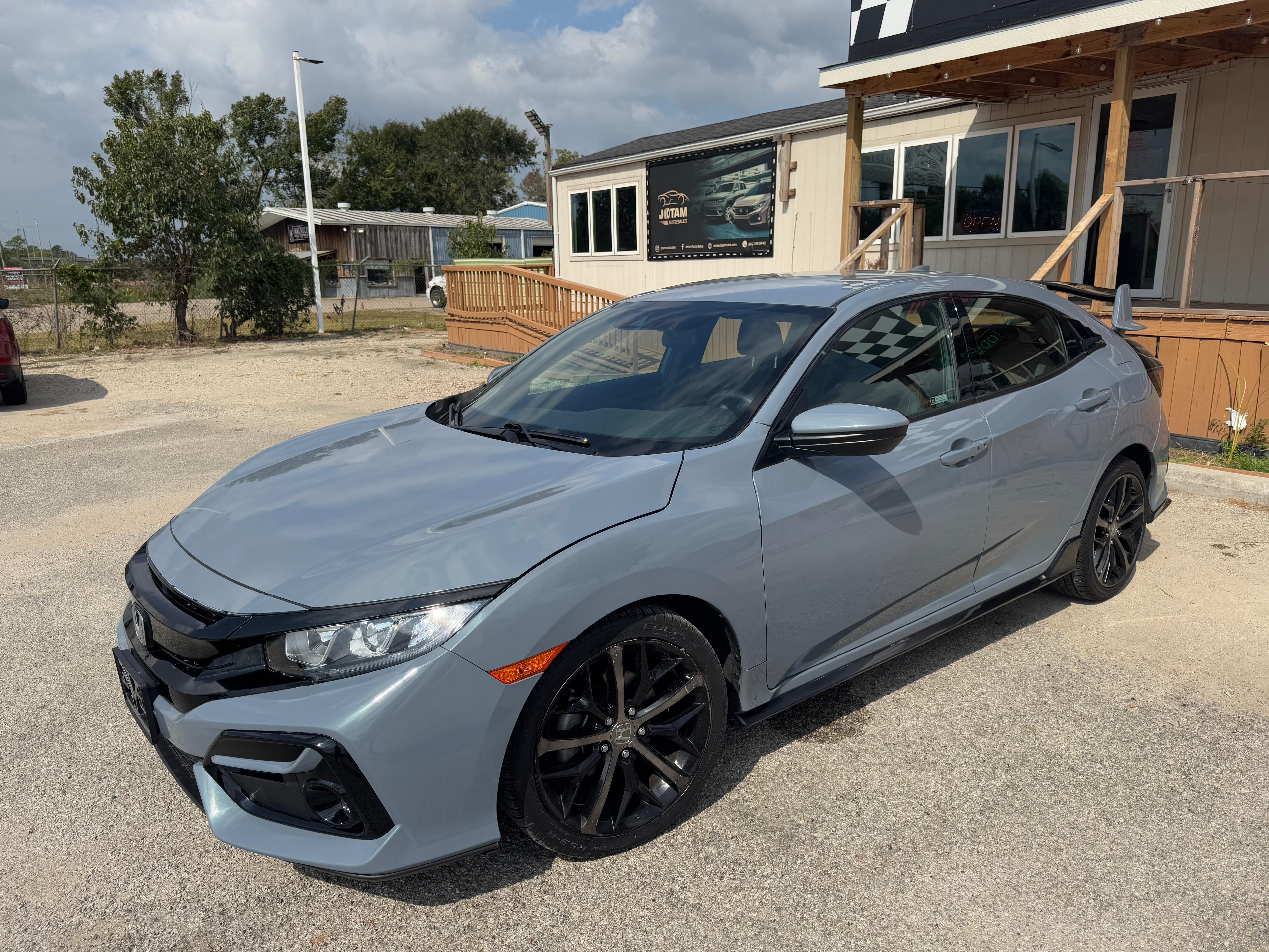 2021 Honda Civic Hatchback Sport's photo