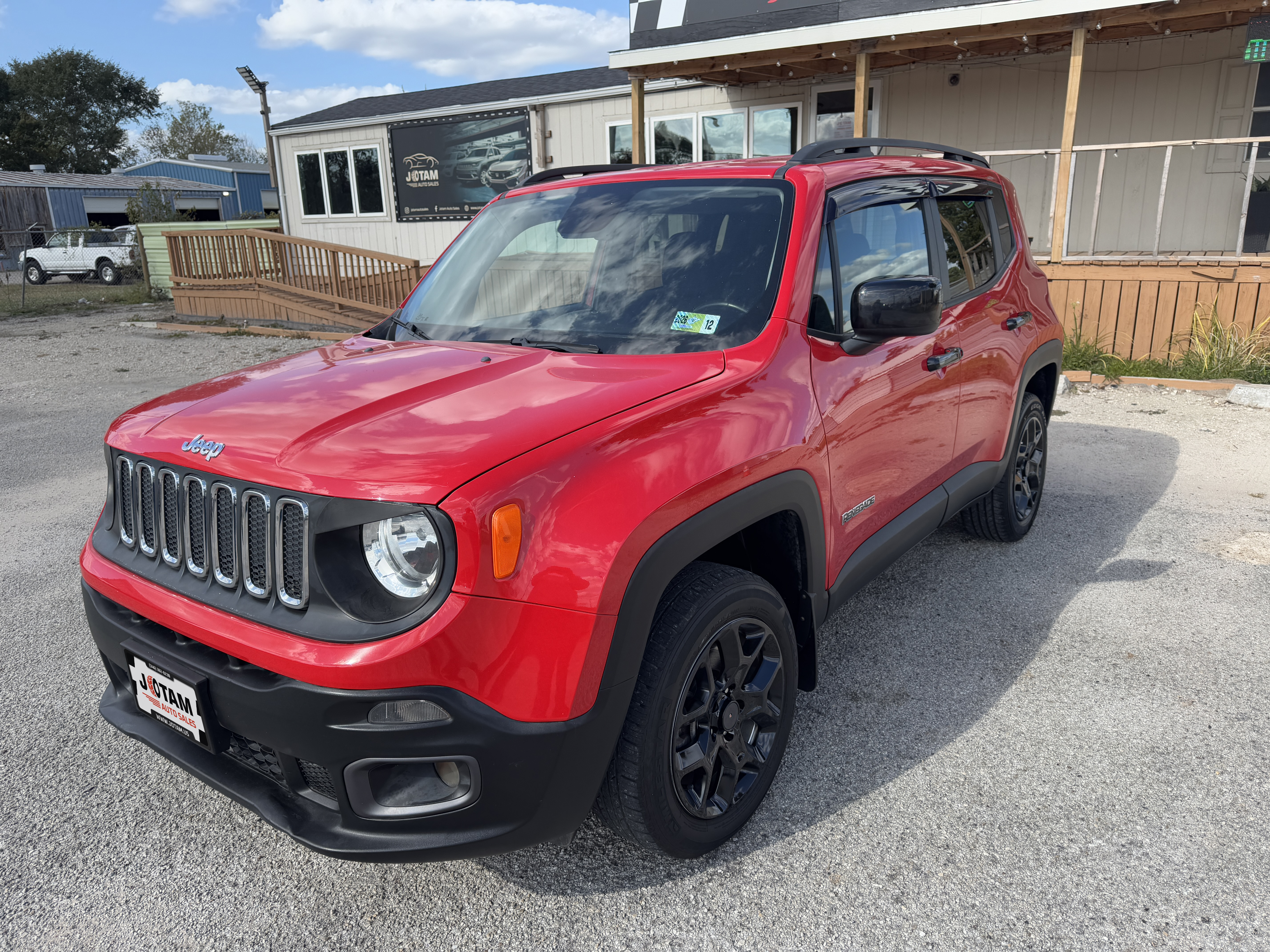 2017 Jeep Renegade Latitude's photo