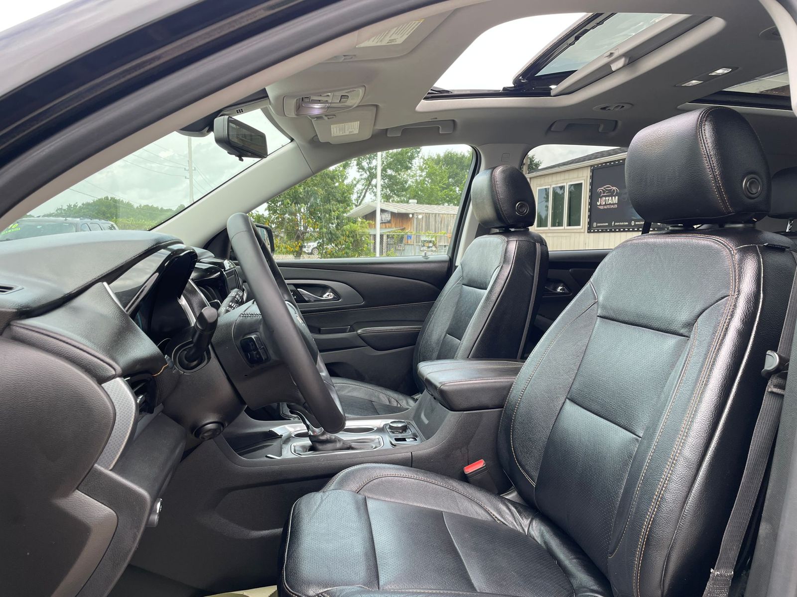 2020 Chevrolet Traverse Premier - Photo 10