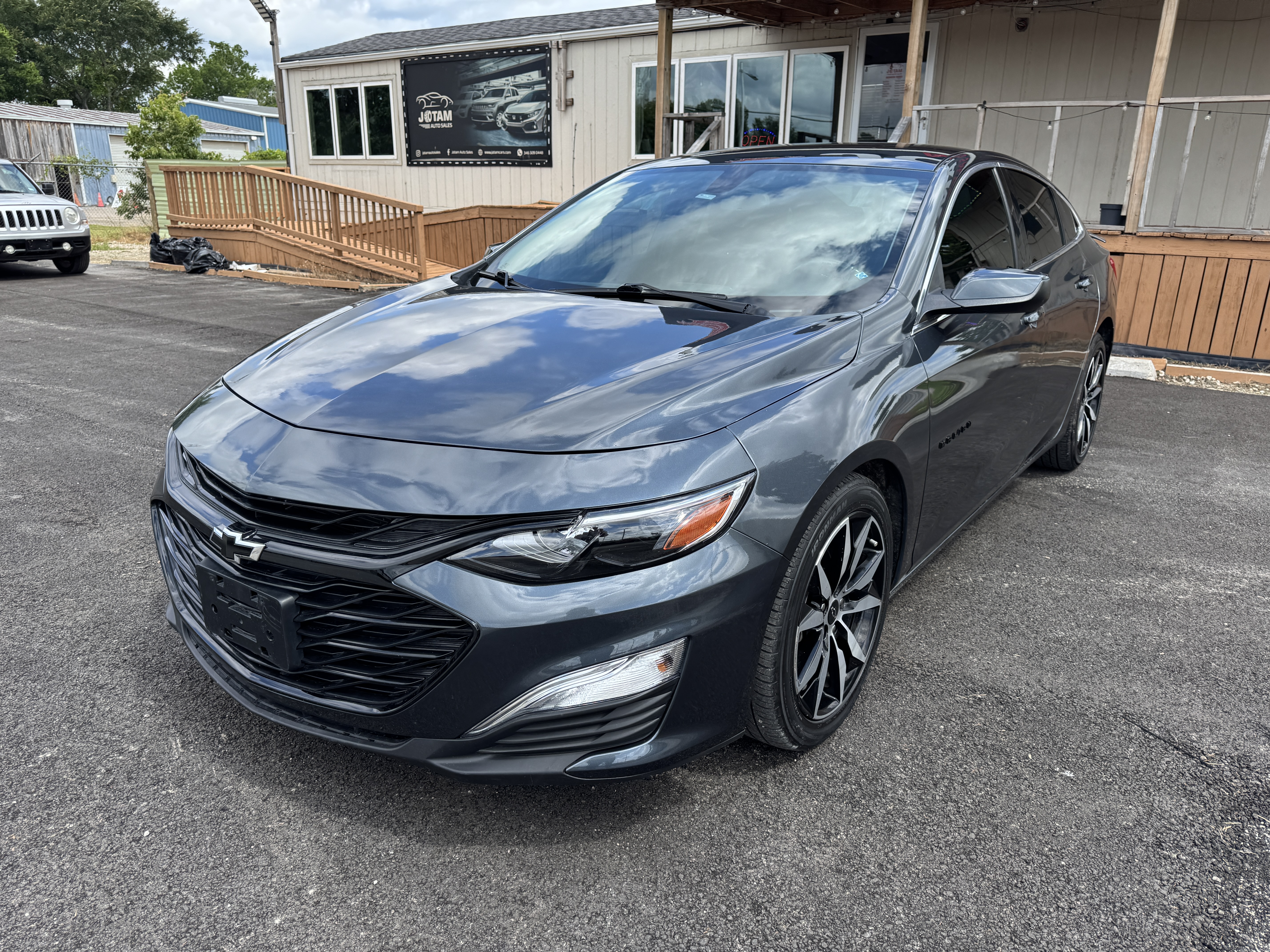 2021 Chevrolet Malibu RS's photo